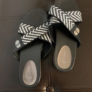 Black and White Easy Spirit e360 collection sandals
